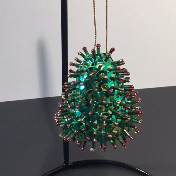 VTG. Handcrafted Bead Sequin Christmas Ornament - Picture 9 of 11